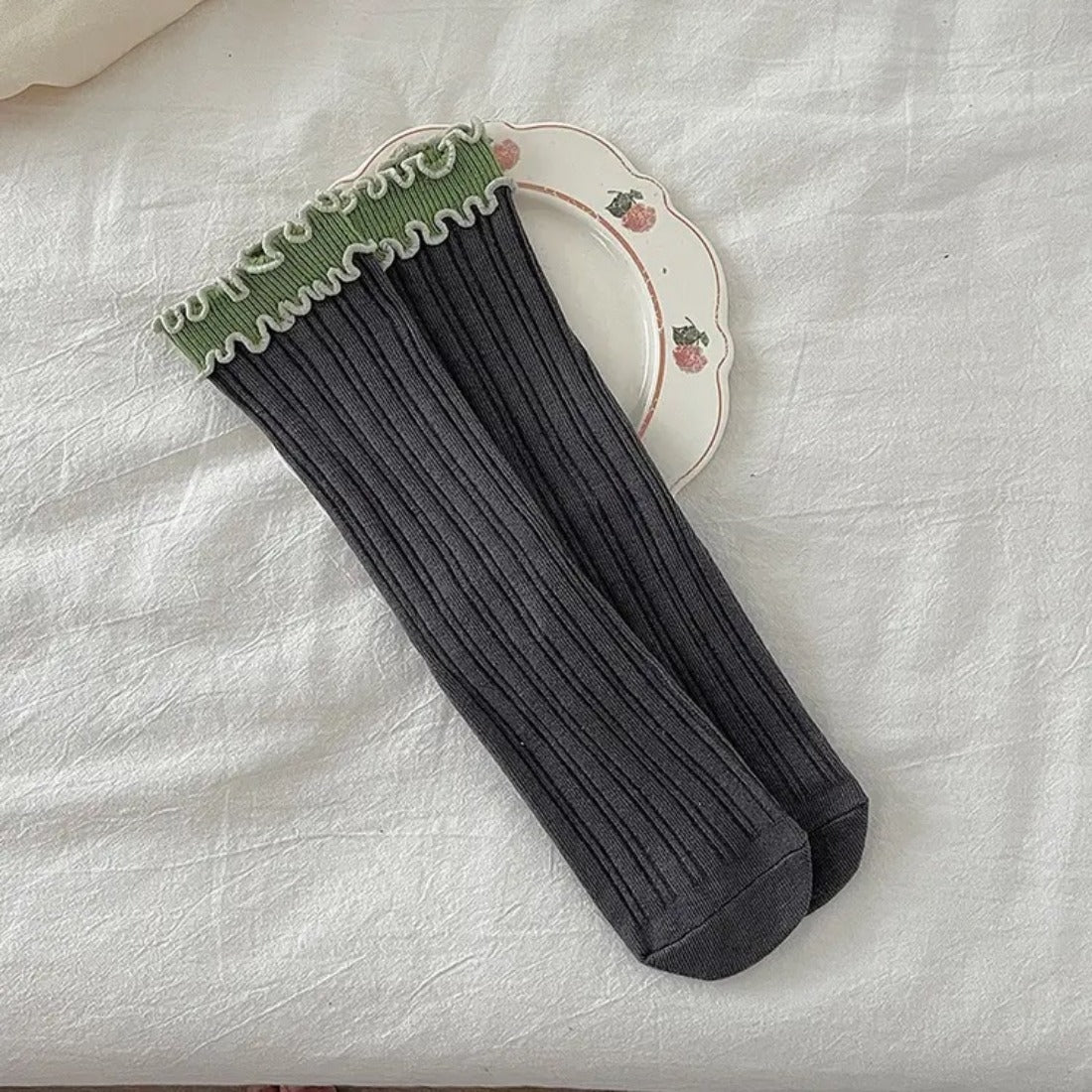 Rufia - Ruffled Edge Solid Stripe Socks