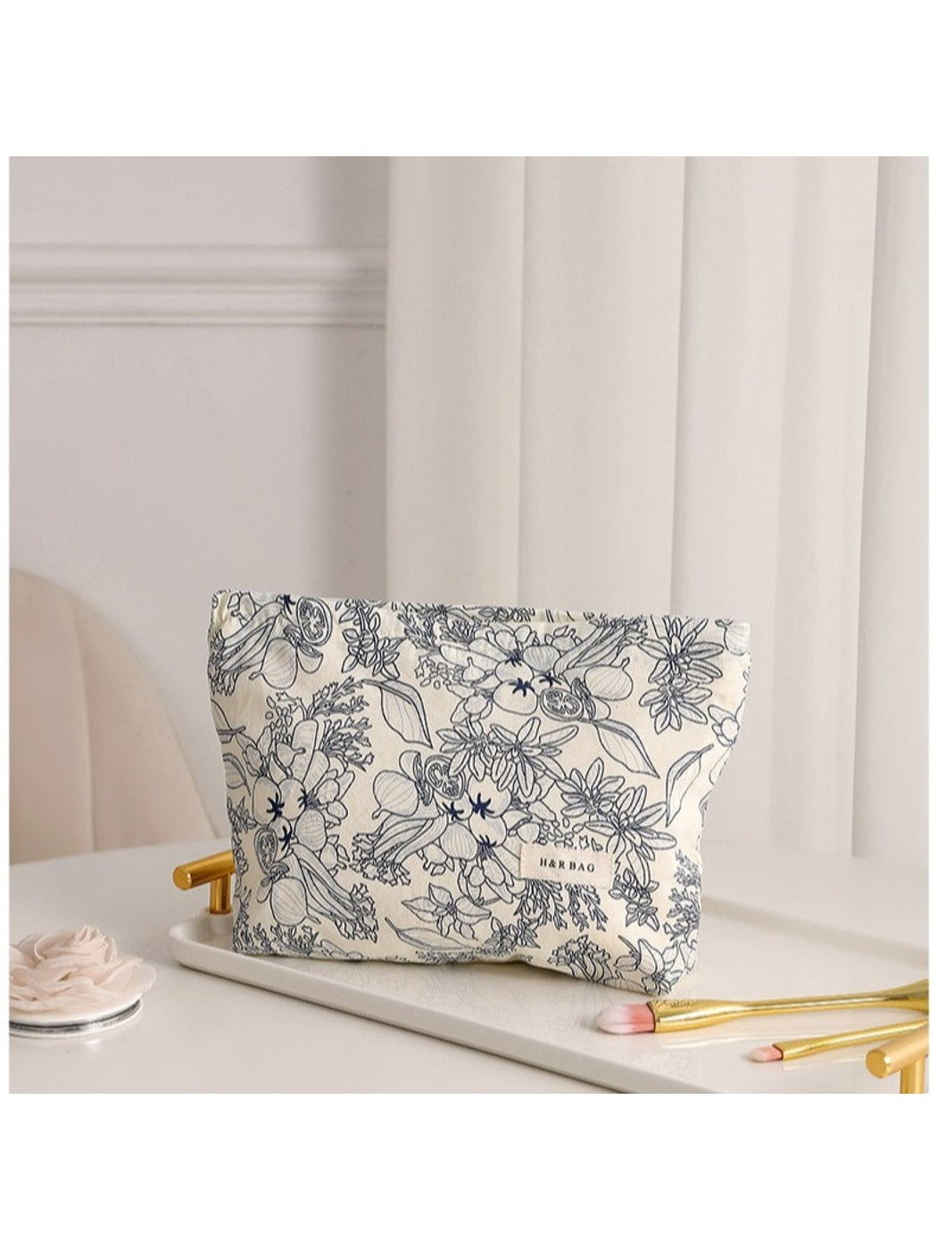 Cosbai - Floral Daily Makeup Storage Bag
