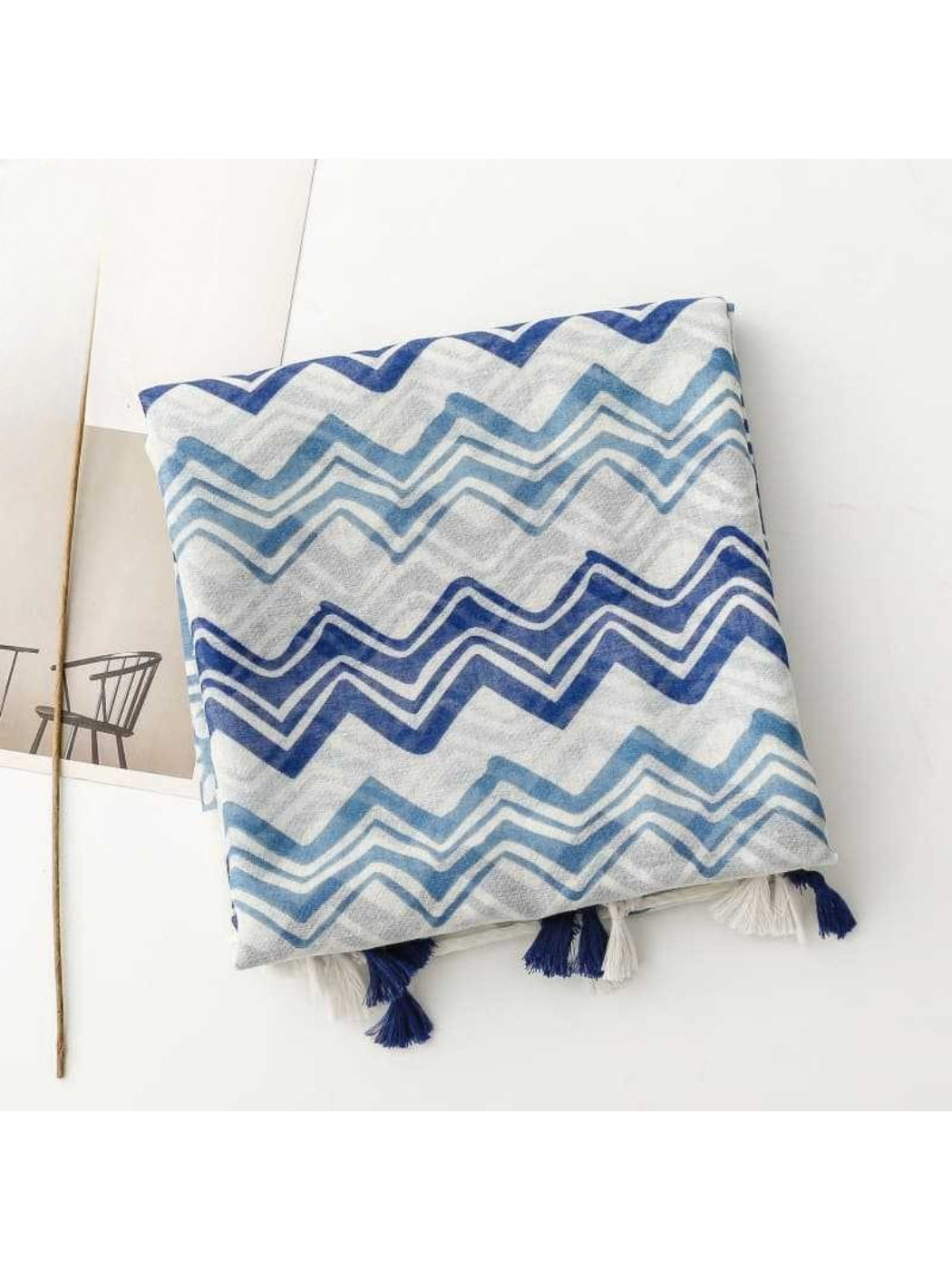 Scarvii - Flowing Geometric Stripe Print Scarf