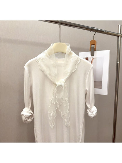 Scarvii - Floral Lace Decorative Diamond Shaped Scarf