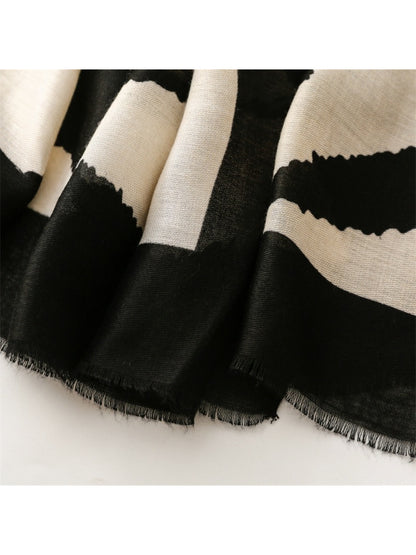Scarvii - Modern Stripe Print Tassel Scarf