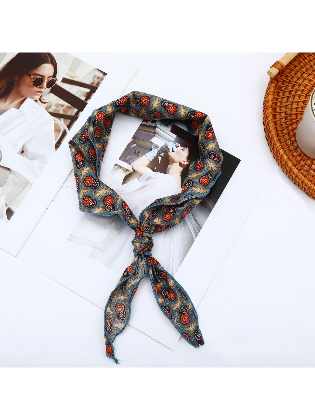 Scarvii - Floral Pattern Everyday Triangle Bandana