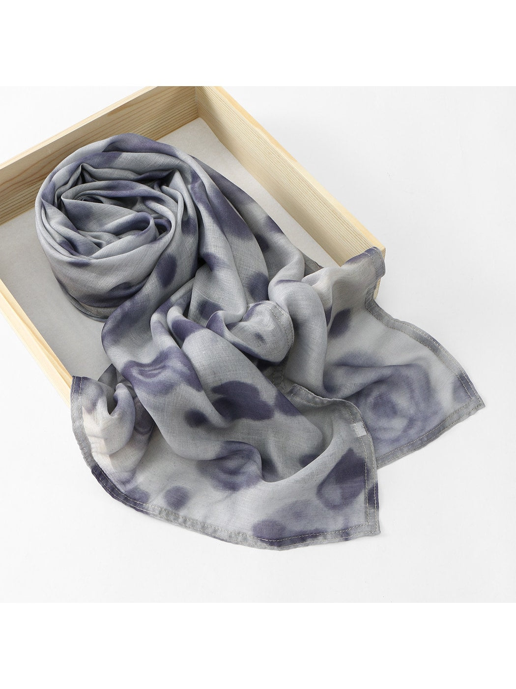 Scarvii - Elegant Rose Printed Scarf