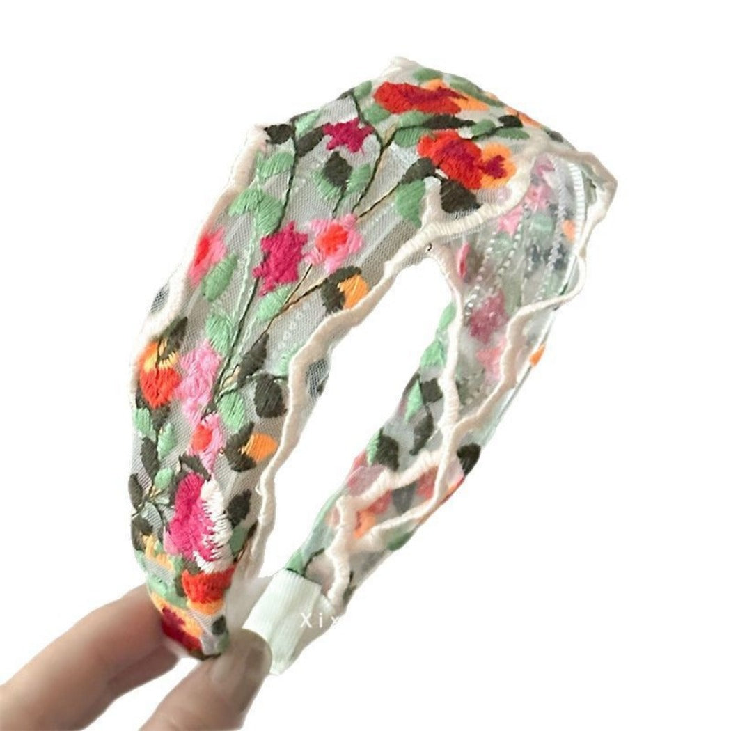 Haila - Classic Vintage Floral Headband – Black & Beige