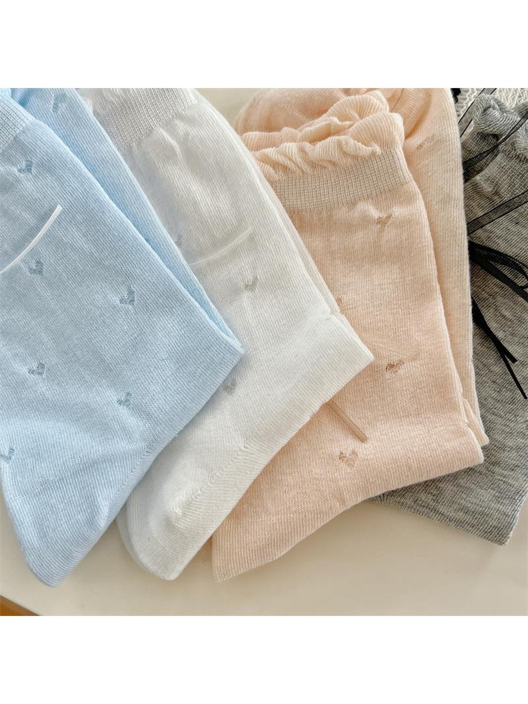 Rufia - Solid Color Heart Embossing Bow Crew Socks