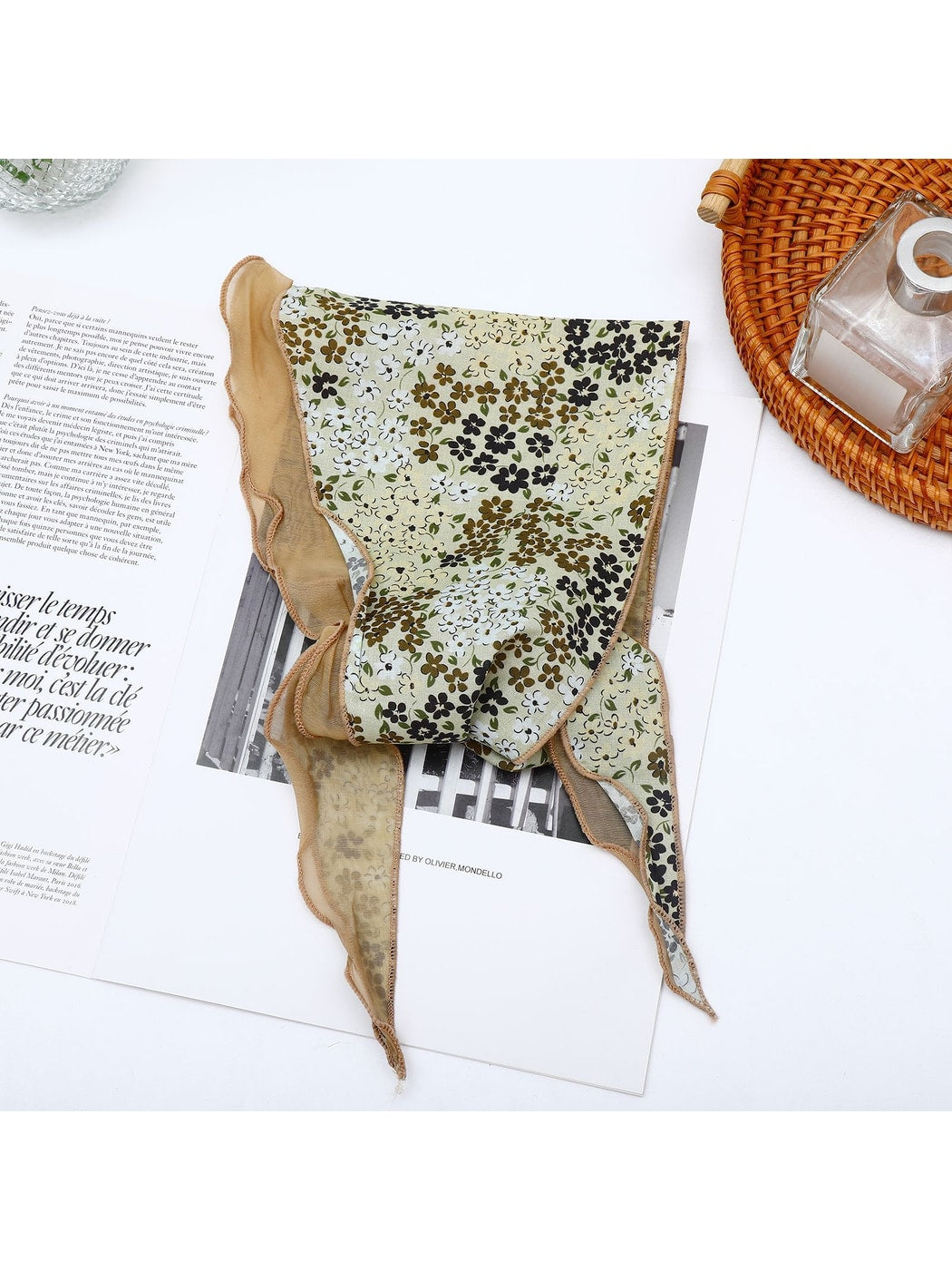 Scarvii - Sweet Floral Print Women's Triangle Bandana