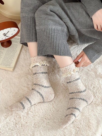 Rufia - Lace Trim Cozy Pattern Crew Socks