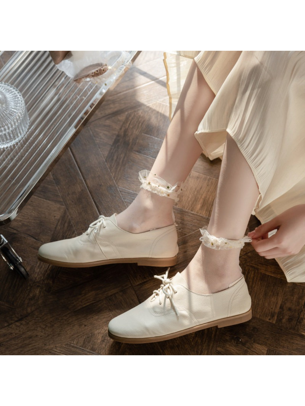 Rufia - Sheer Ruffle Trim Ankle Socks product image 2