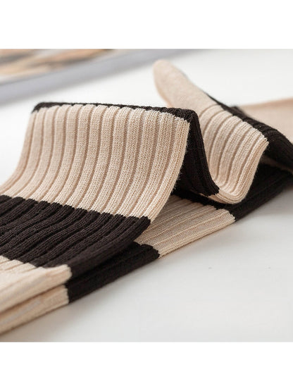 Rufia - Retro Khaki Geometric Pattern Crew Socks