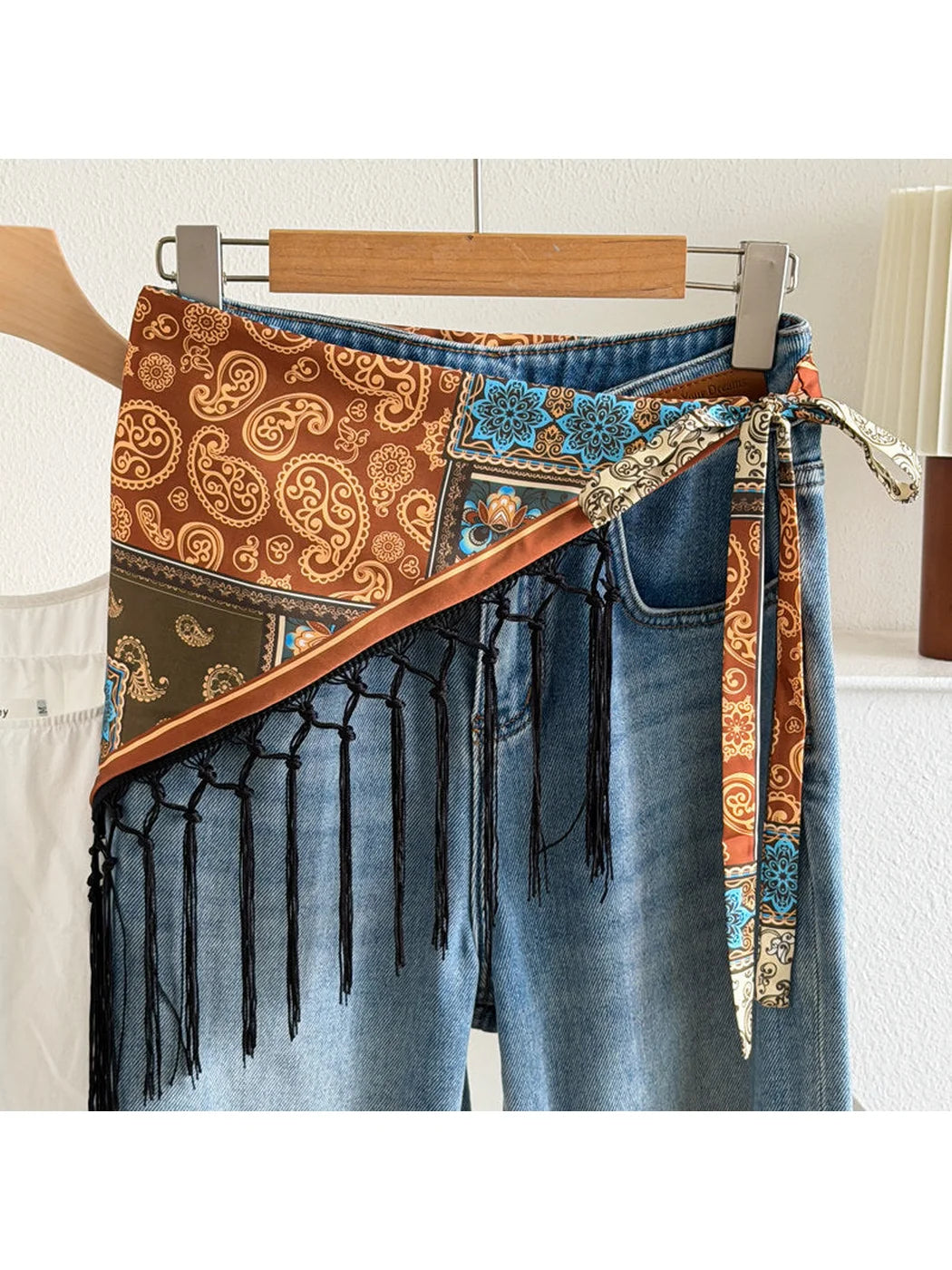 Scarvii - Printed Triangle Scarf