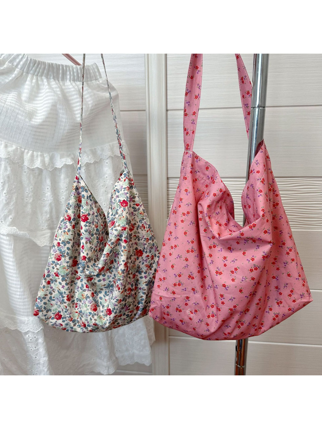 Cosbai - Soft Floral Print Slouchy Shoulder Tote Bag