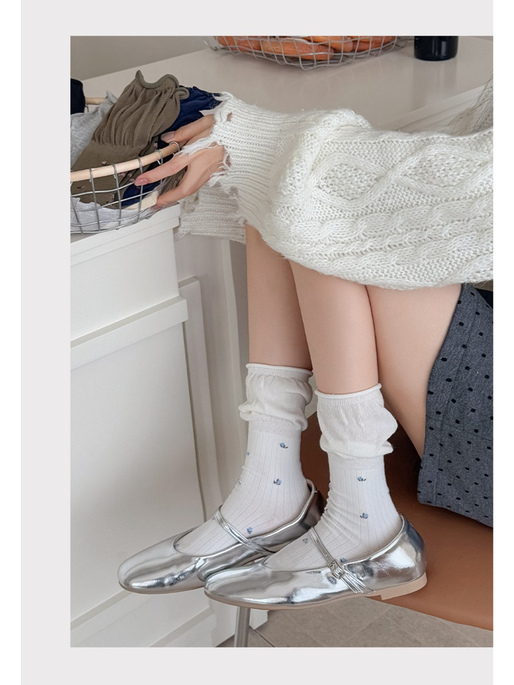 Rufia - Embroidered Ruffle Edge Crew Socks