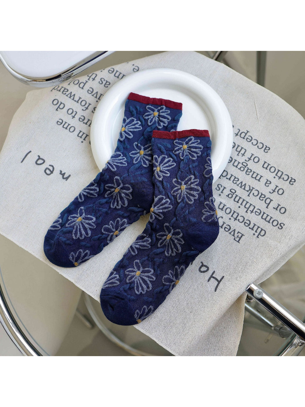 Rufia - Embroidered Floral Motif Crew Socks