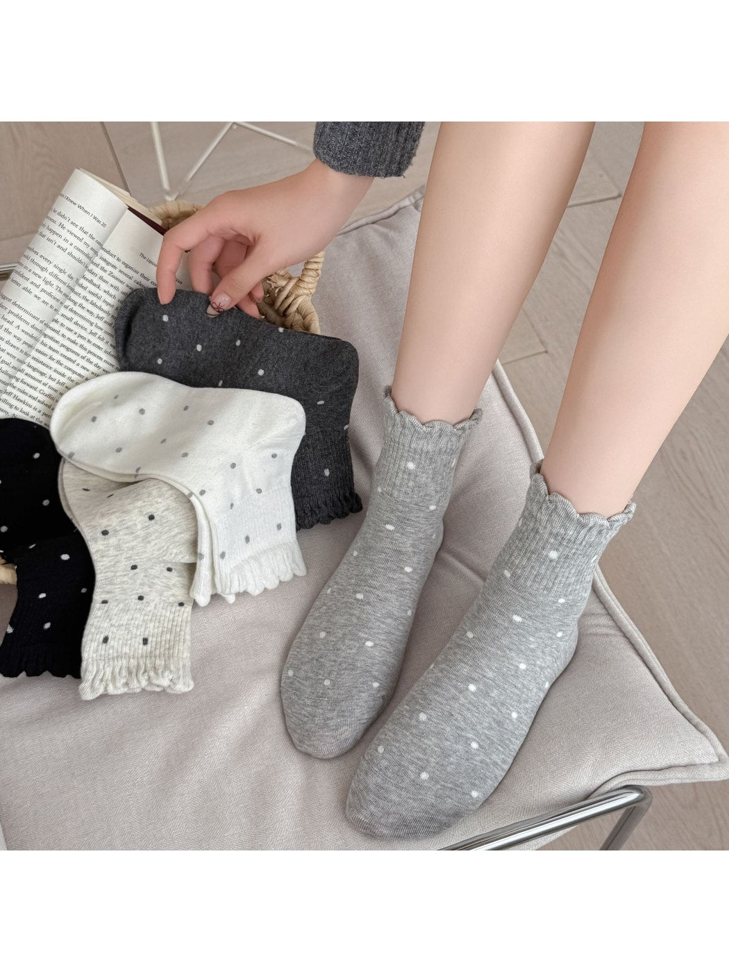 Rufia - Women's Polka Dot Ruffle Socks