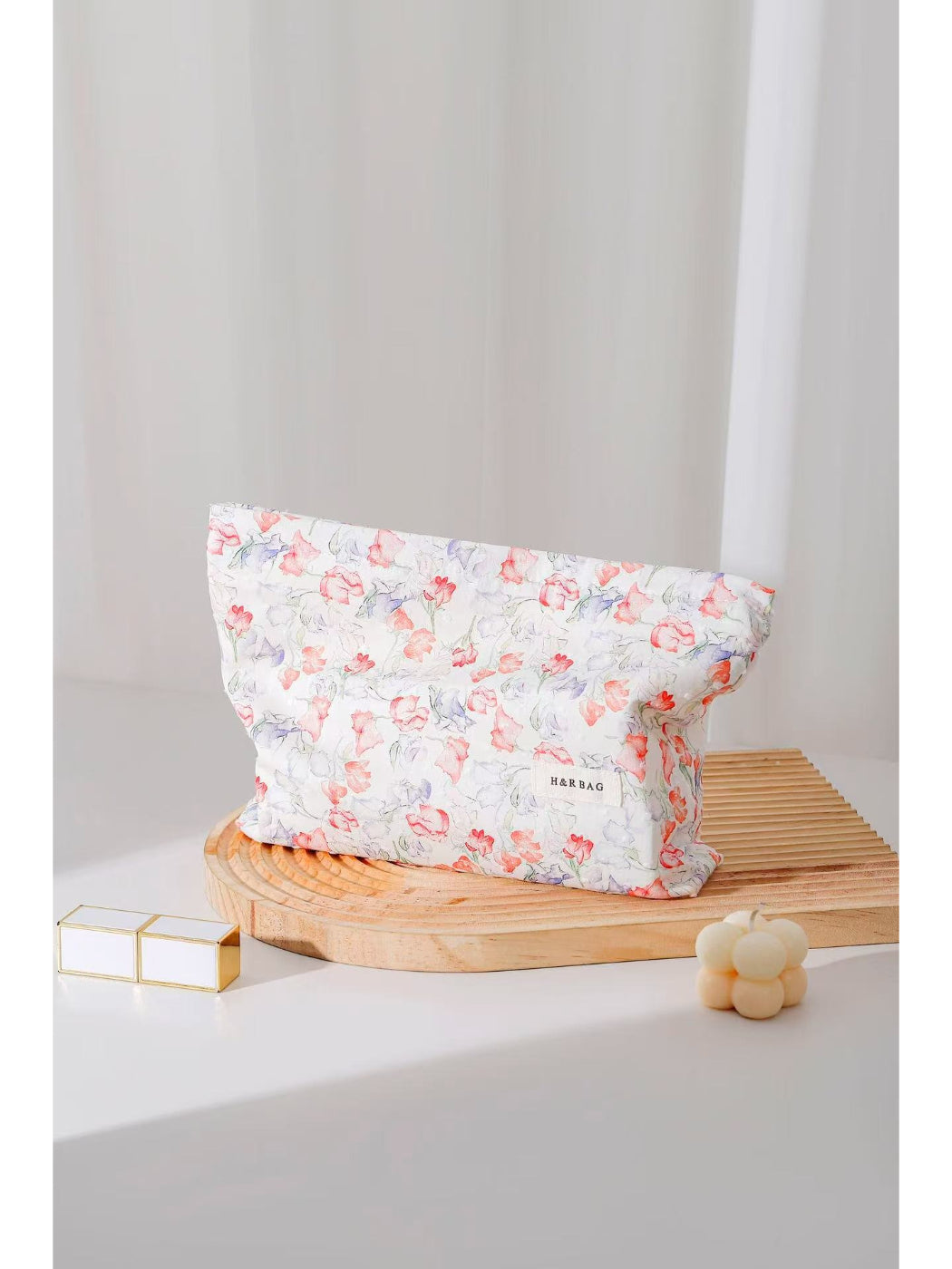 Cosbai - Romantic Floral Cosmetic Bag