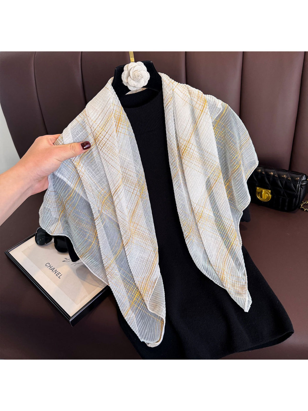 Scarvii - Lightweight Metallic Line Scarf