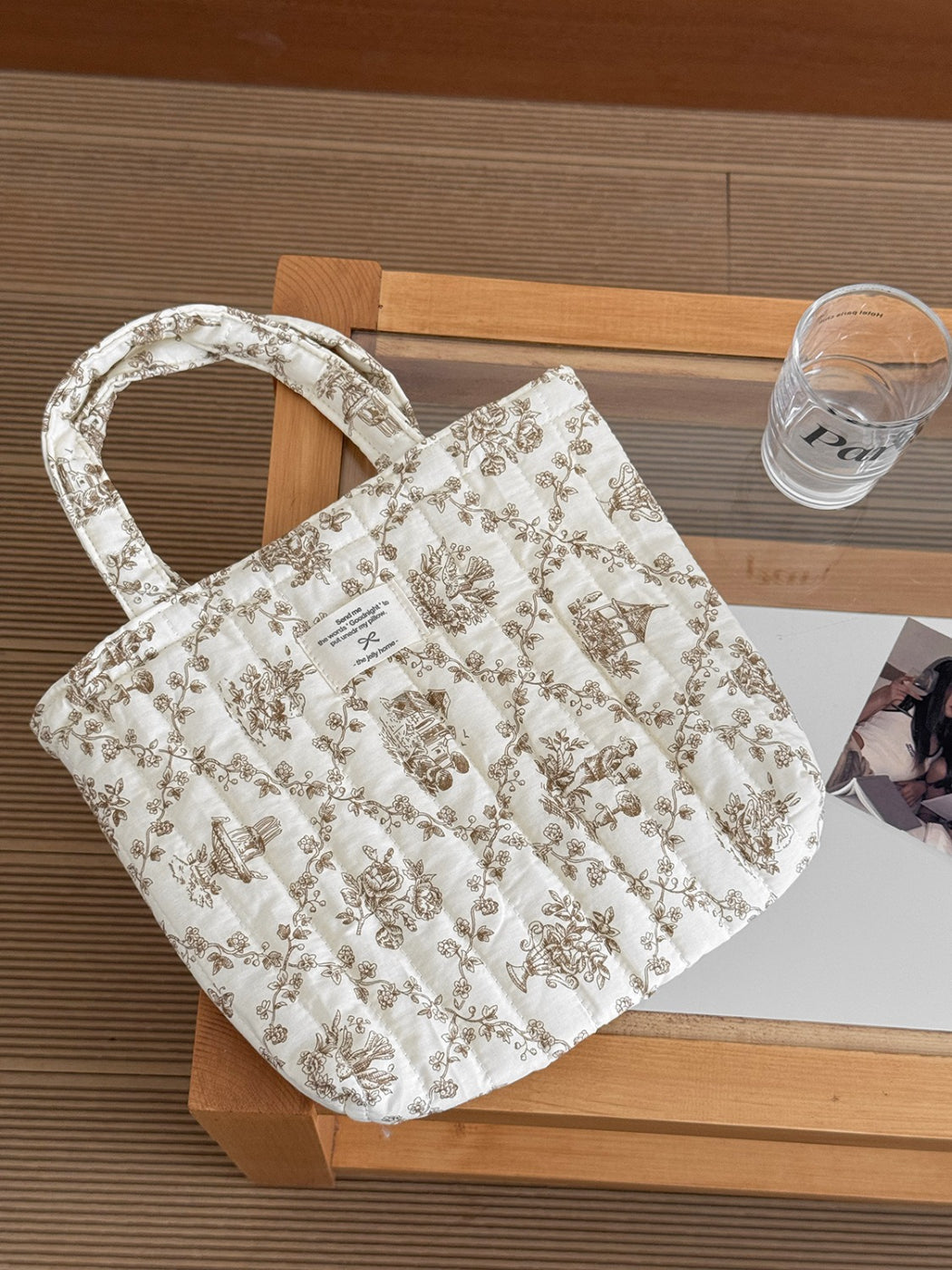 Close-up of floral pastel garden pattern on Cosbai tote bag fabric