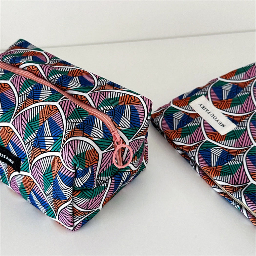 Cosbai - Colorful Fan-Print Makeup Bag - Practical & Basic