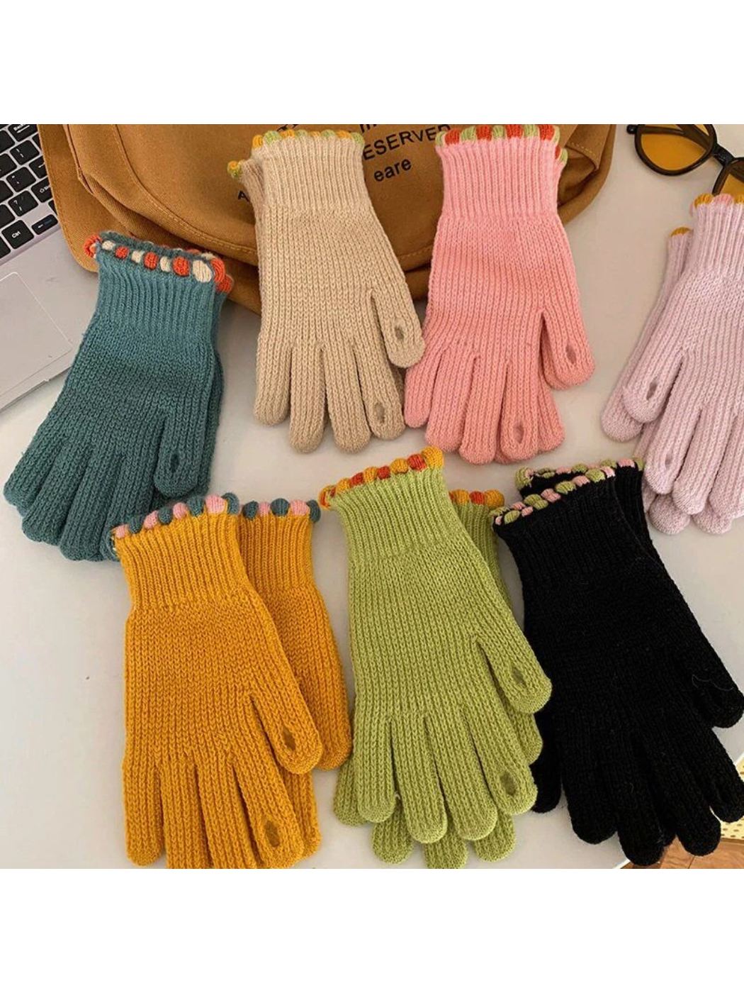 Gloving - Ribbed Knit Touchscreen Gloves