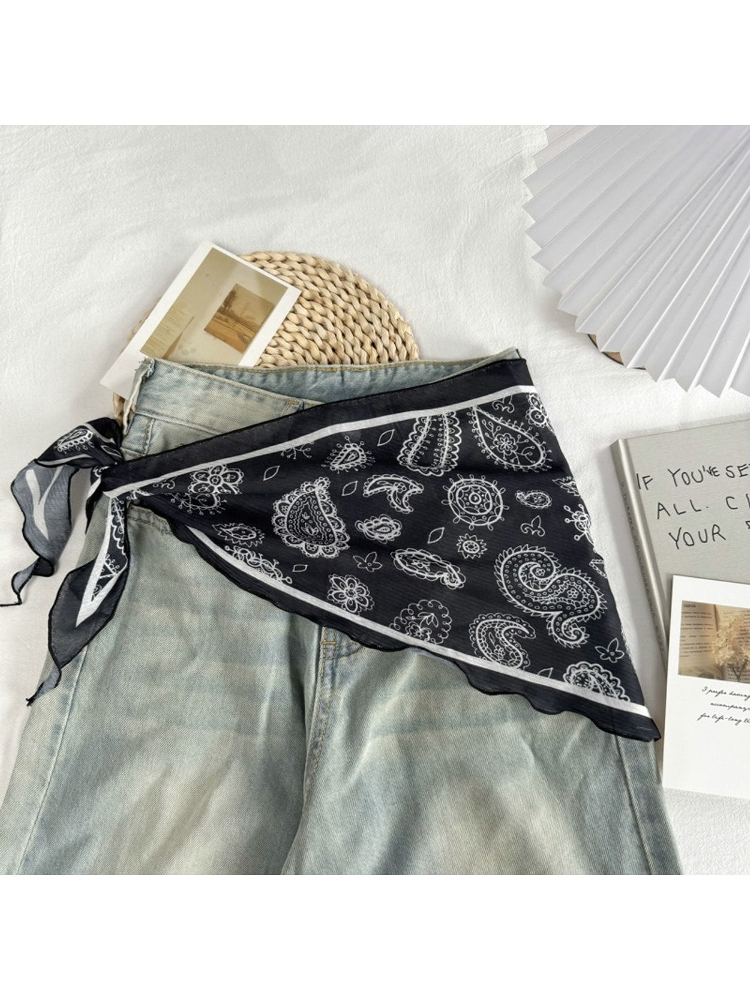 Scarvii - Paisley Print Triangle Bandana Scarf