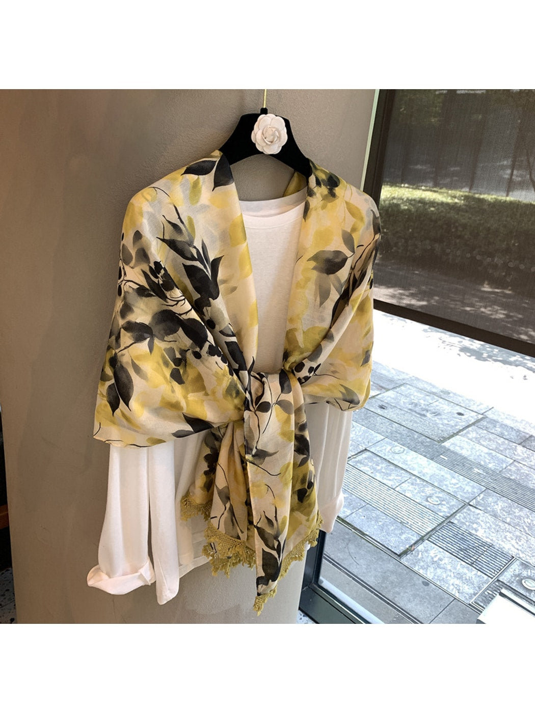 Scarvii - Botanical Print Plain Weave Shawl Scarf