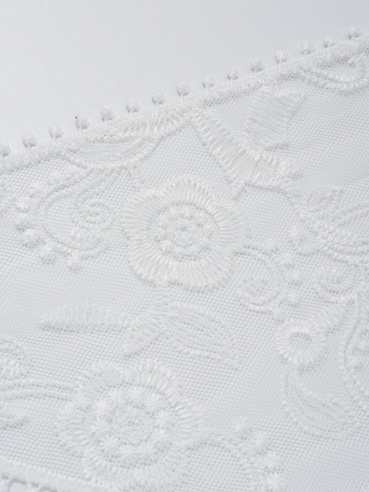 Scarvii - Summer Beige Lace Headscarf