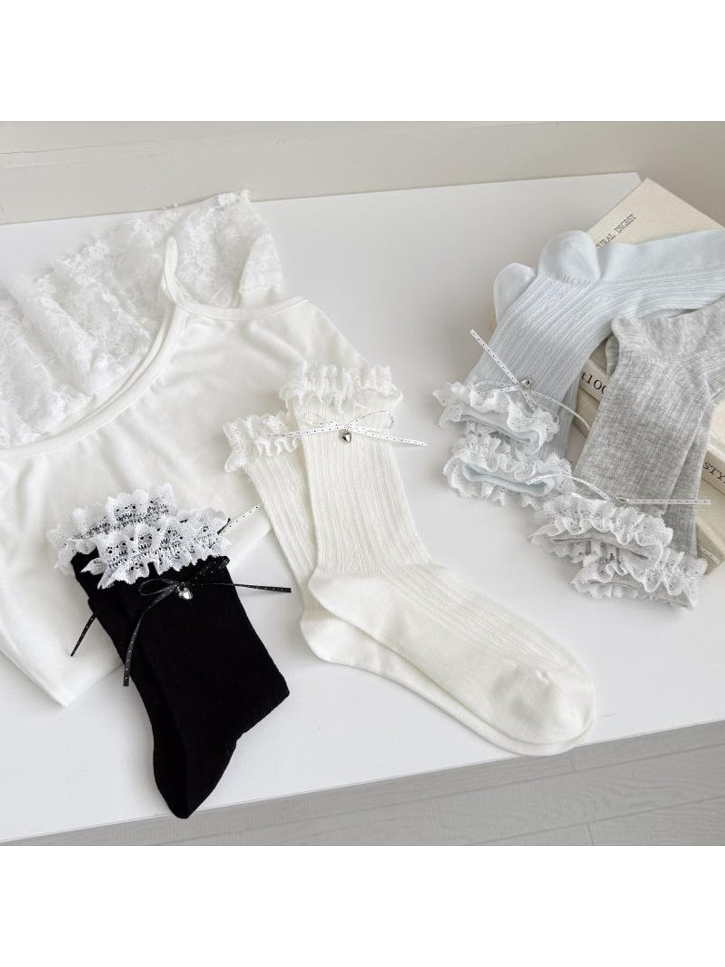 Rufia - Lace Ruffles Trim Bow Detail Crew Socks