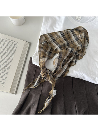 Scarvii - Plaid Pattern Triangle Scarf