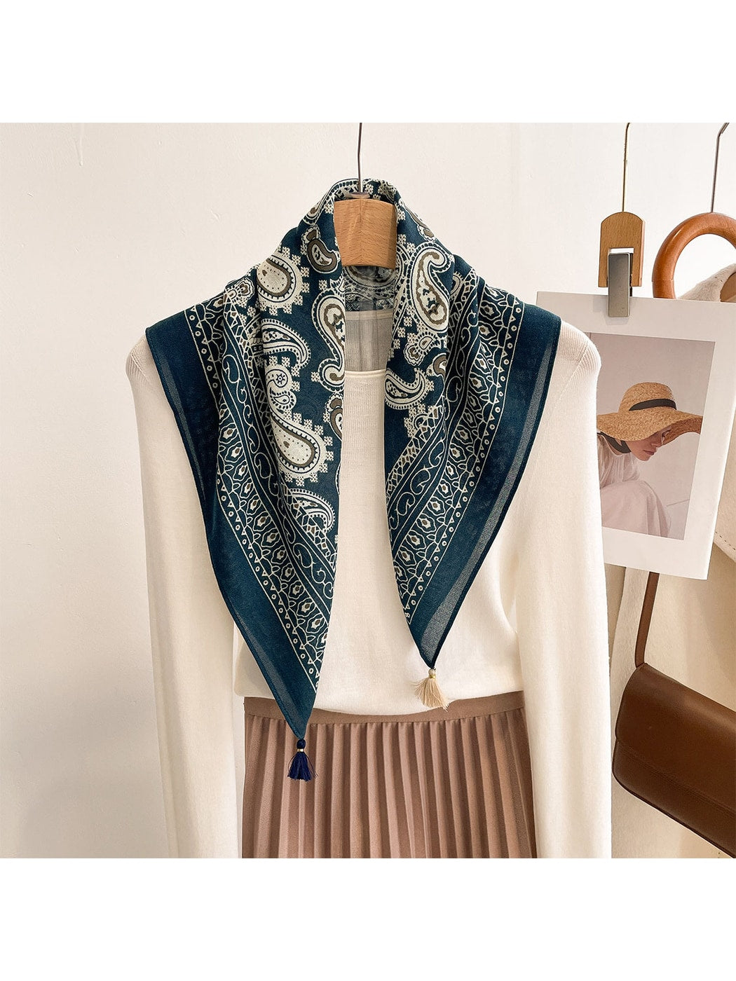 Scarvii - Intricate Styling Paisley Print Square Scarf