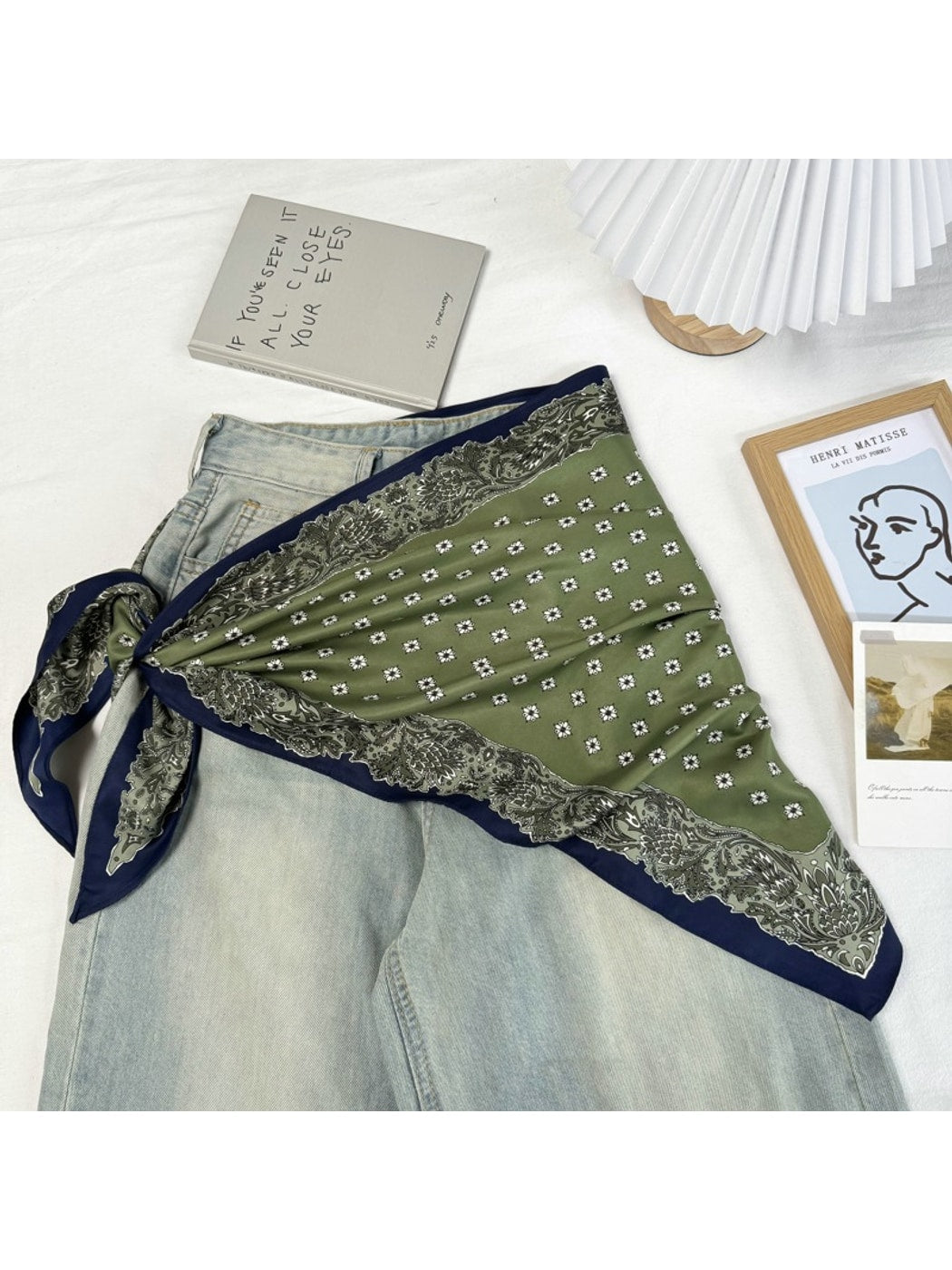 Scarvii - Paisley Border Print Triangle Scarf