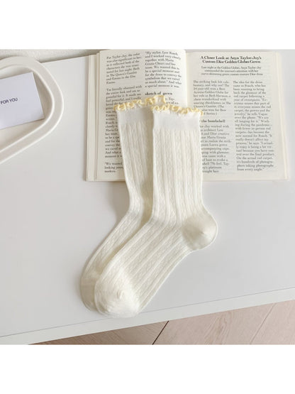 Rufia - Color Trim Ruffle Cuff Crew Socks