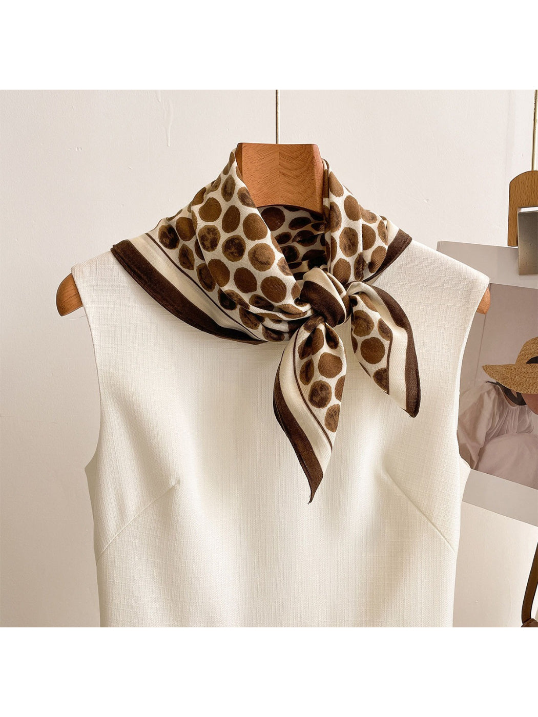 Scarvii - Retro Dot Print Square Neck Scarf Wrap
