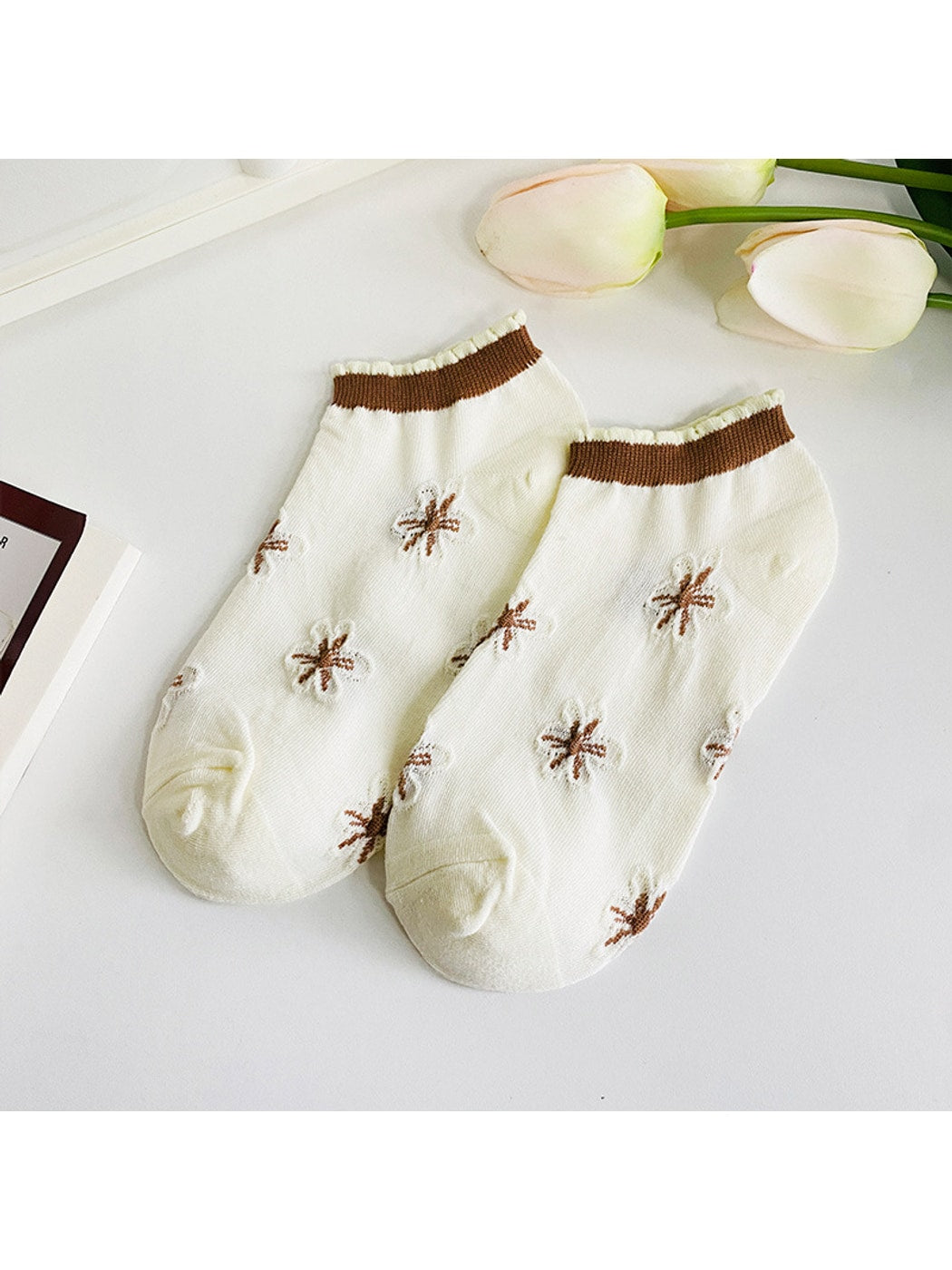 Rufia - Ruffle Cuff Floral Pattern Ankle Socks