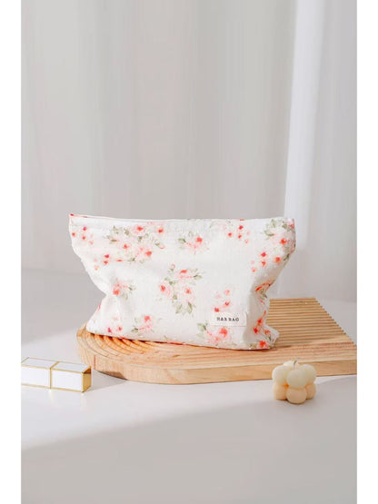 Cosbai - Romantic Floral Cosmetic Bag