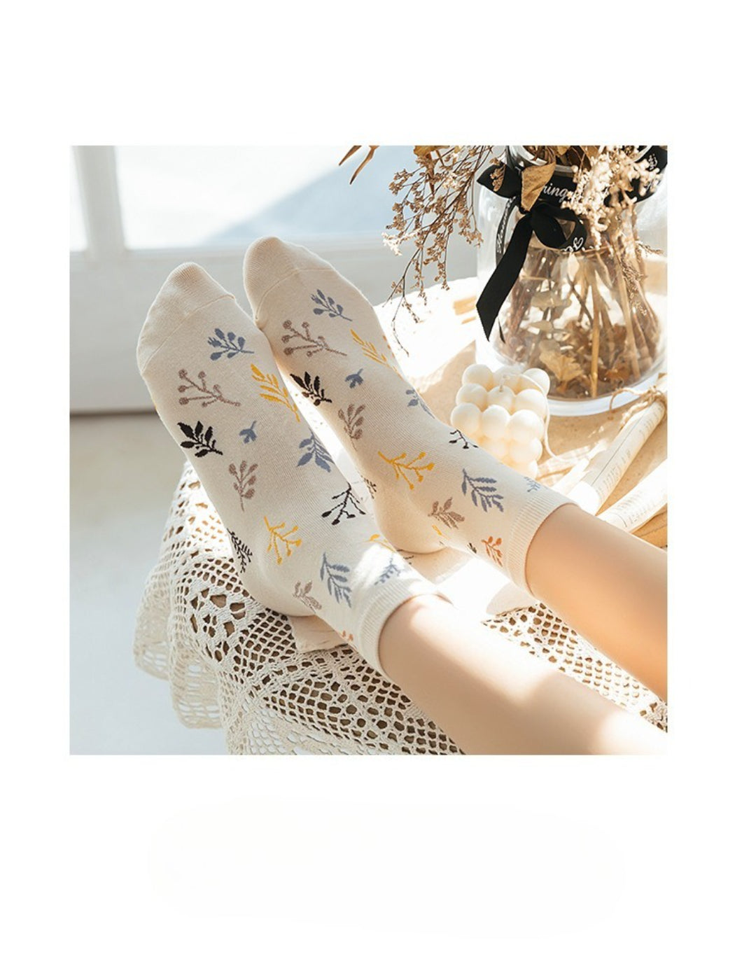 Rufia - Scattered Leaf Motif Knit Crew Socks