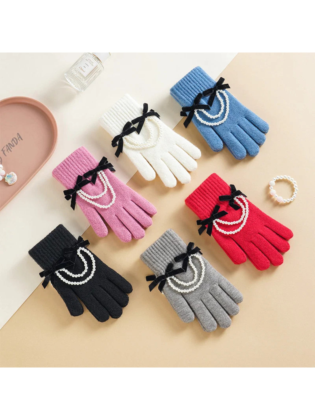 Gloving - Bow and Beaded Touchscreen Gloves
