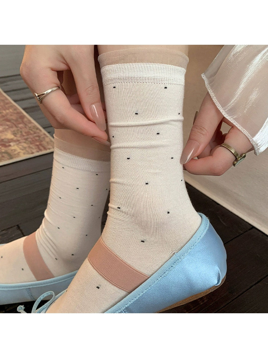 Rufia - Dot Pattern Lace Trim Socks