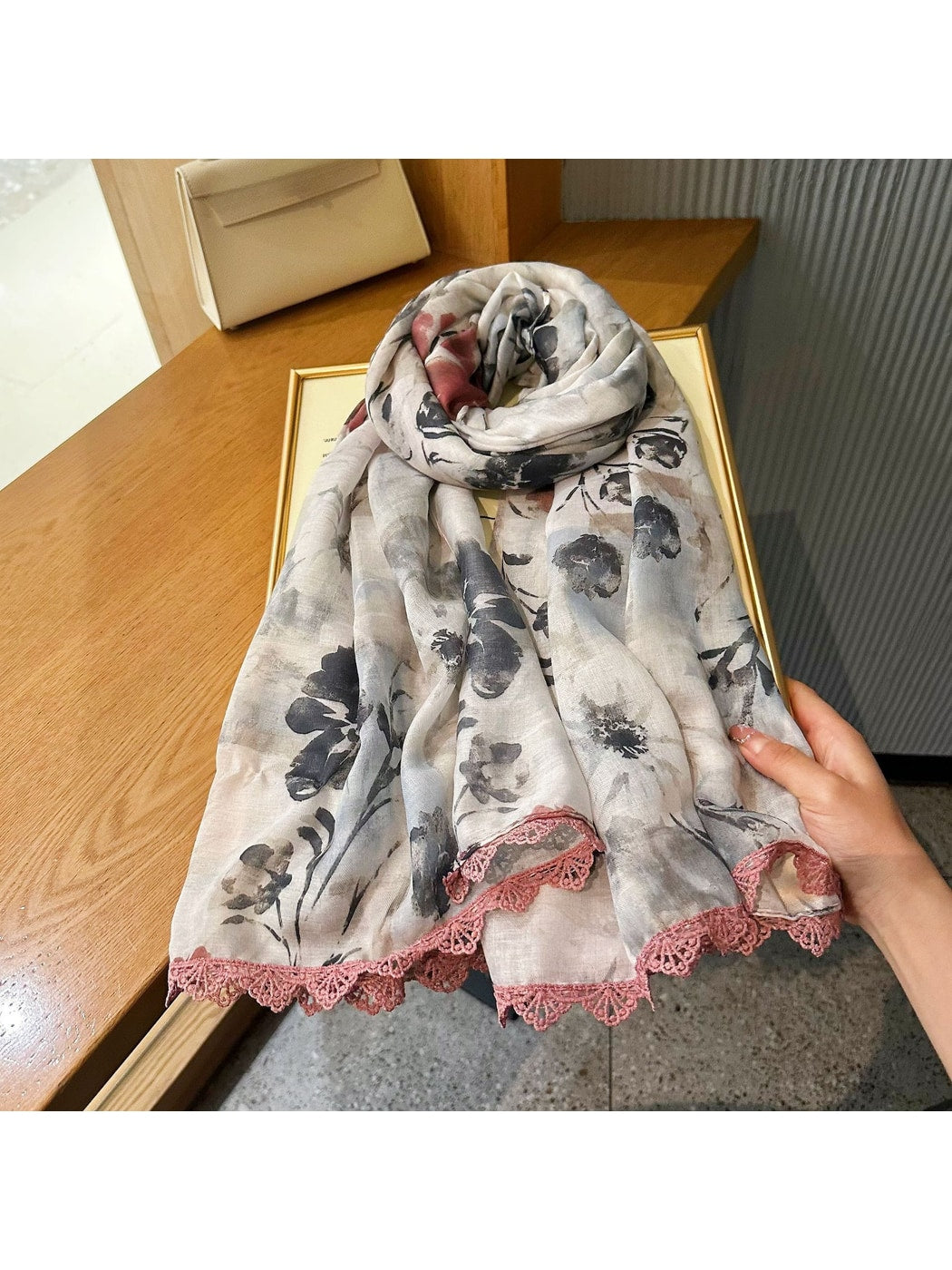Scarvii - Vintage Floral Print Lace Trim Summer Wrap Scarf