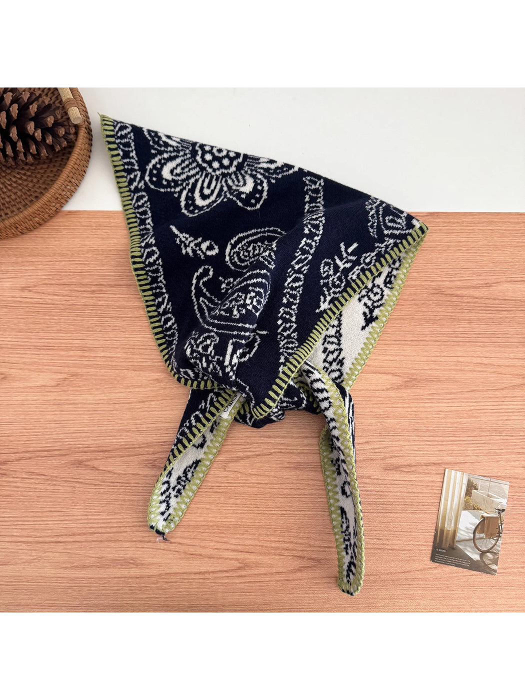 Scarvii - Paisley Pattern Knit Triangle Scarf