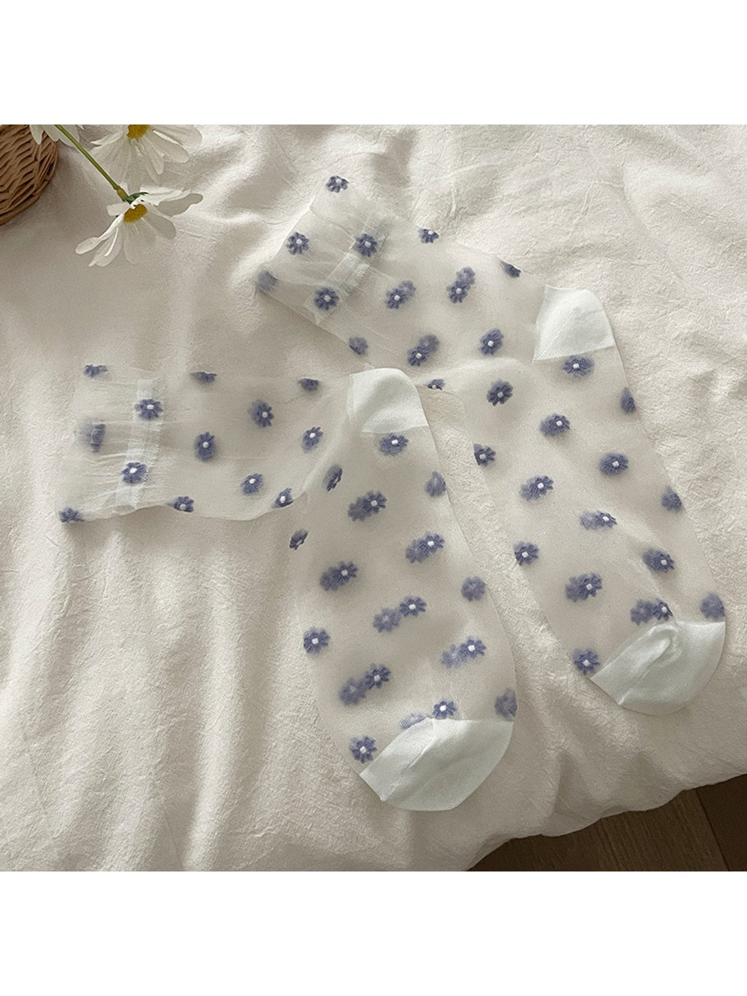Rufia - Floral Pattern Sheer Crew Socks