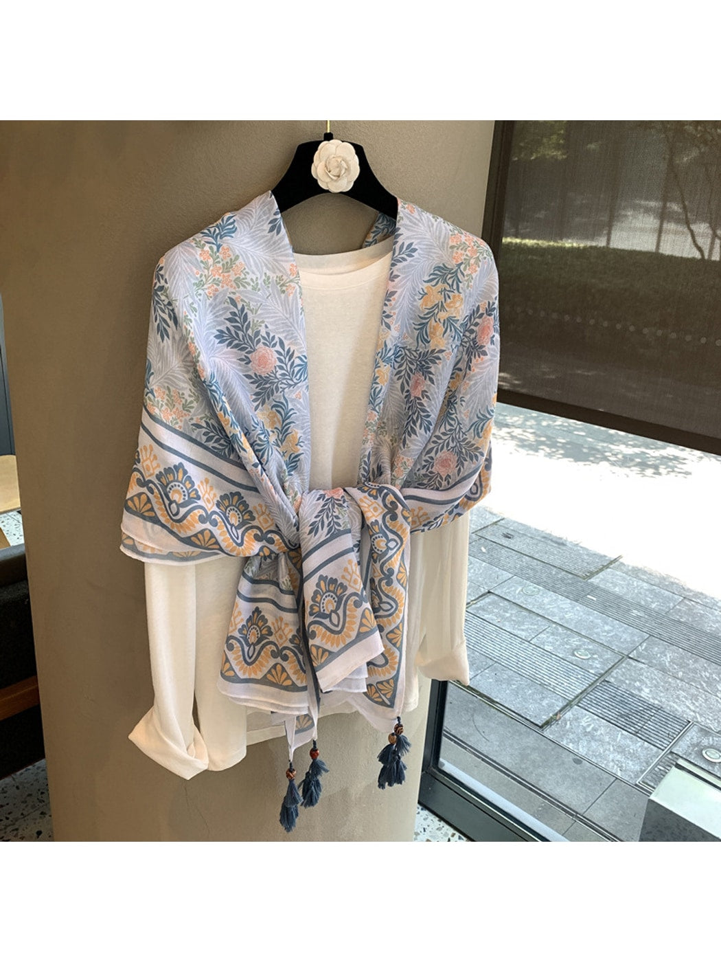 Scarvii - Botanical Print Plain Weave Shawl Scarf