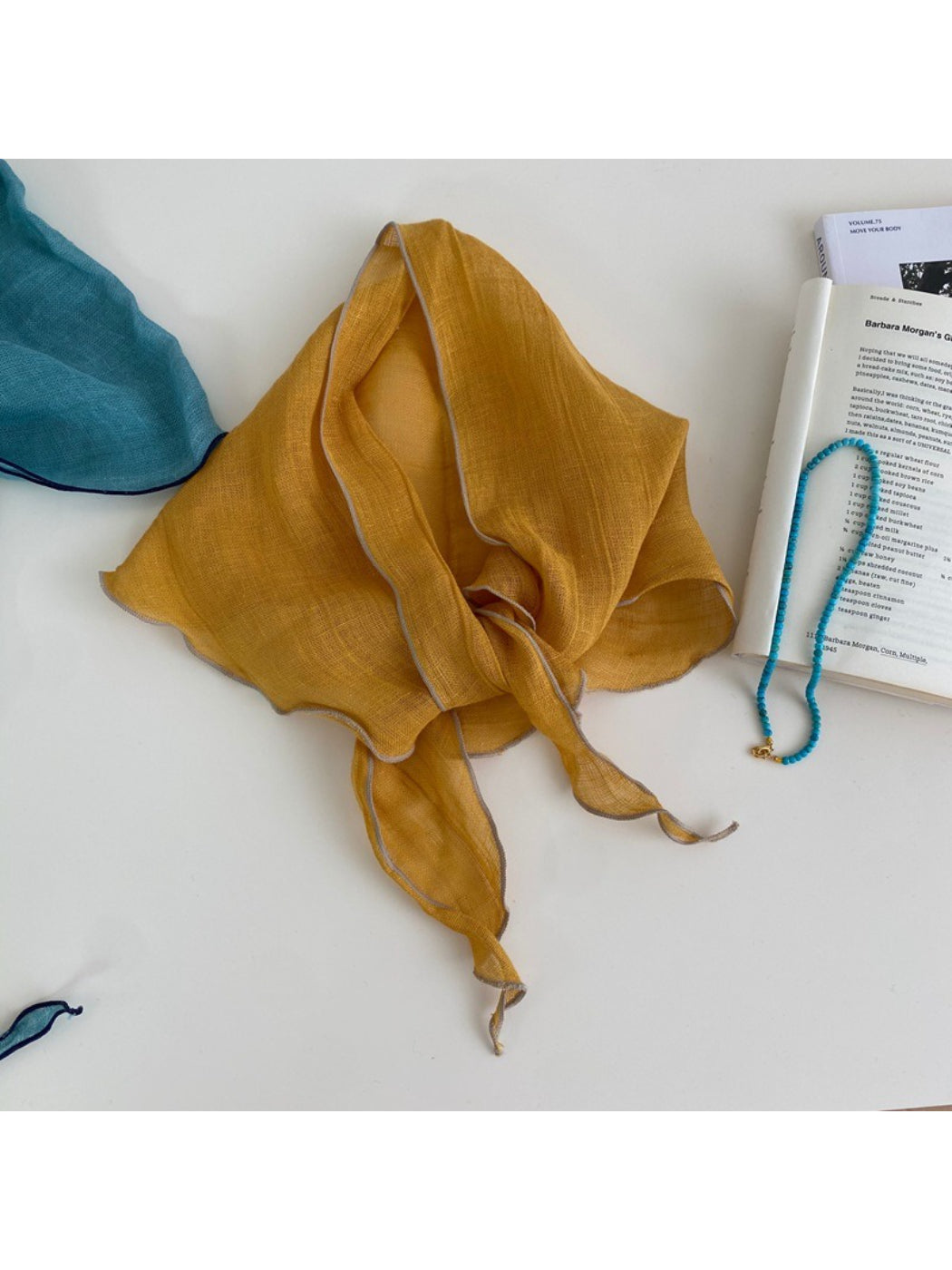 Scarvii Lightweight Solid Colour Triangle Scarf