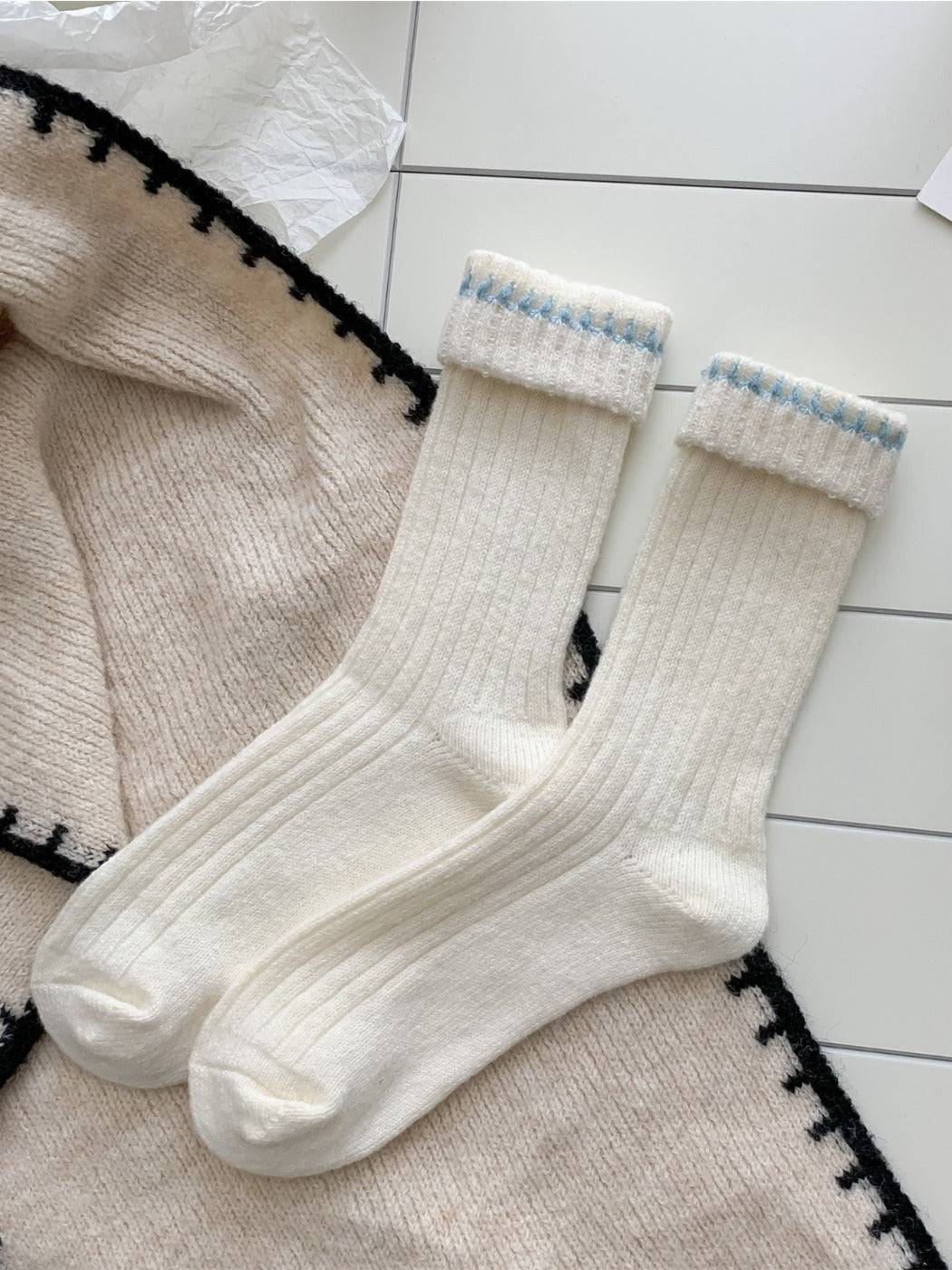 Rufia – Cozy Thick Mid-Calf Socks with Contrast Trim