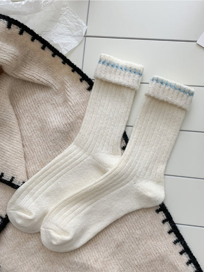 Rufia – Cozy Thick Mid-Calf Socks with Contrast Trim