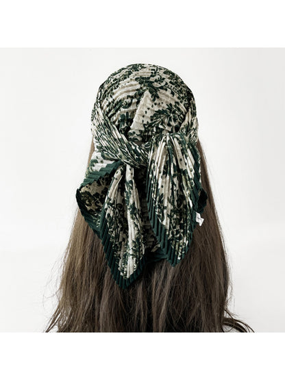 Scarvii - Abstract Leaf Pleated Scarf