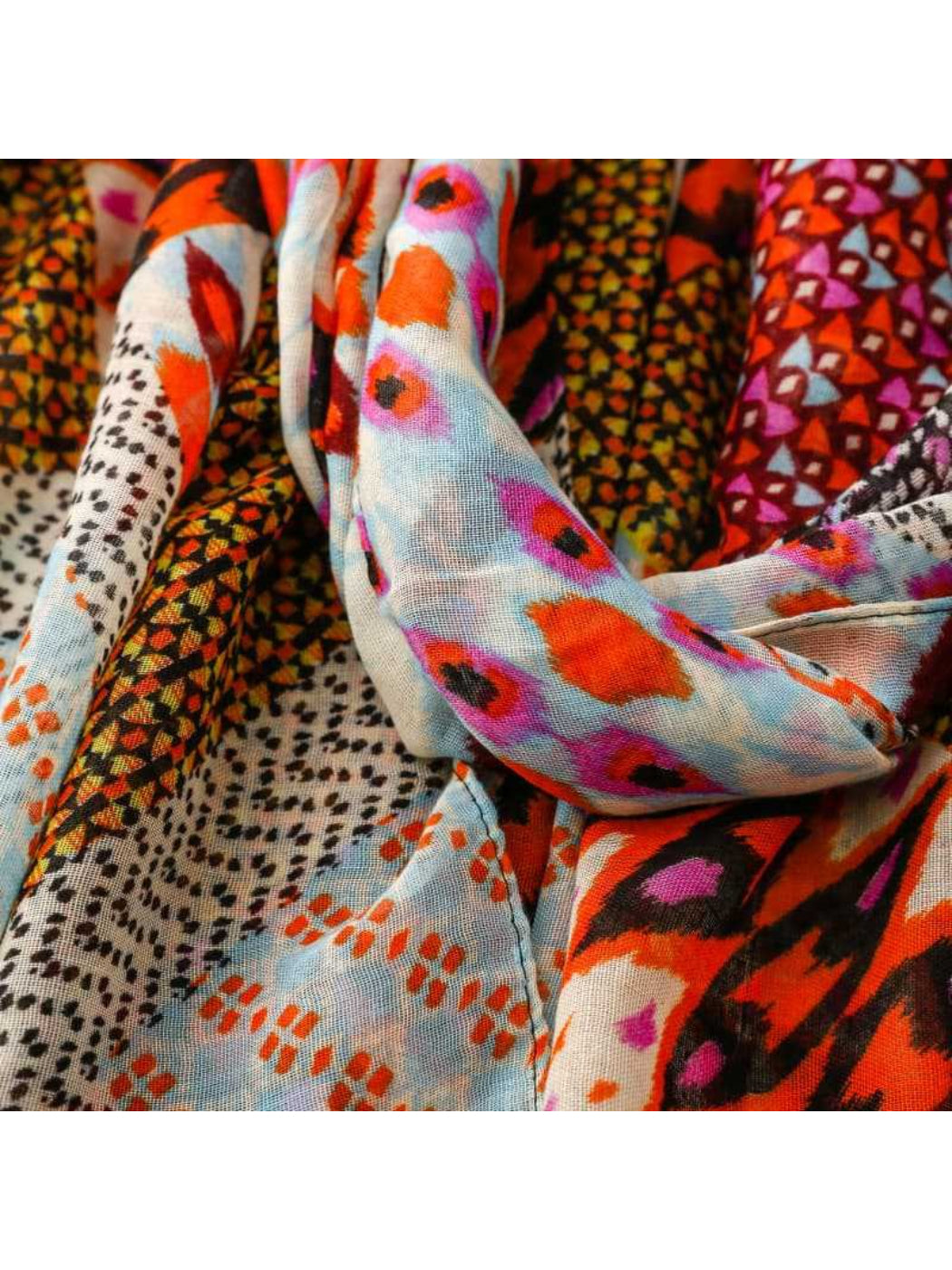 Scarvii - Graphic Patchwork Pattern Soft Scarf