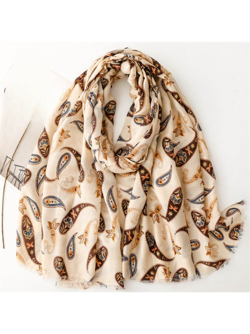 Scarvii - Vintage Paisley Pattern Scarf