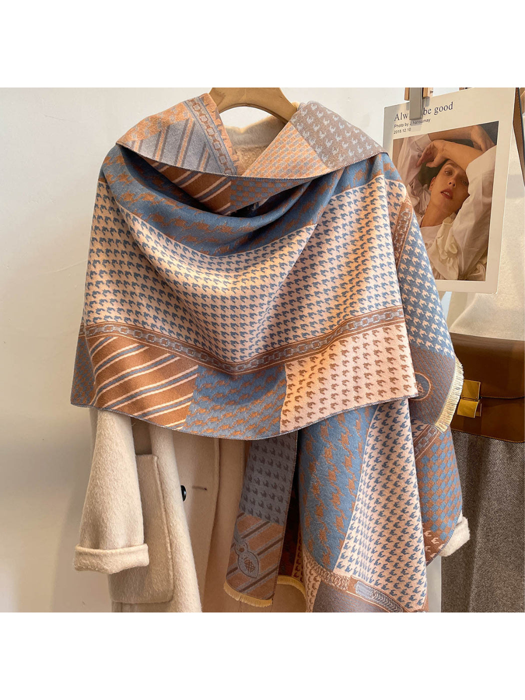 Scarvii - Houndstooth Patchwork Fringe Scarf