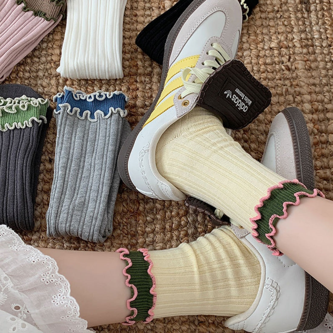 Rufia - Ruffled Edge Solid Stripe Socks