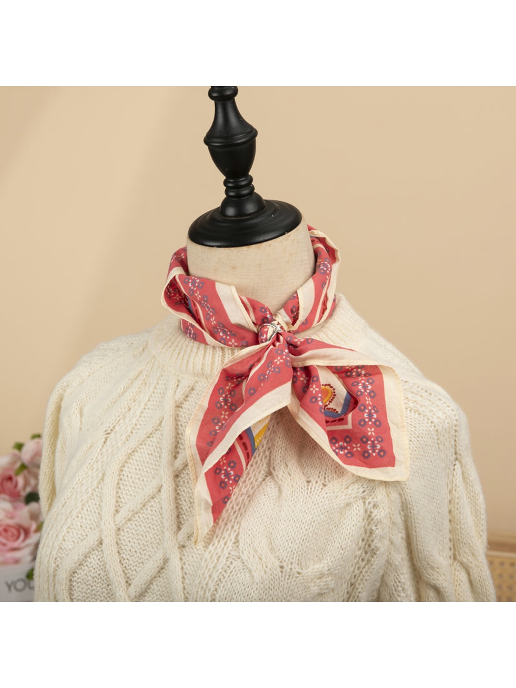Scarvii - Fashion Style Floral Pattern Square Scarf